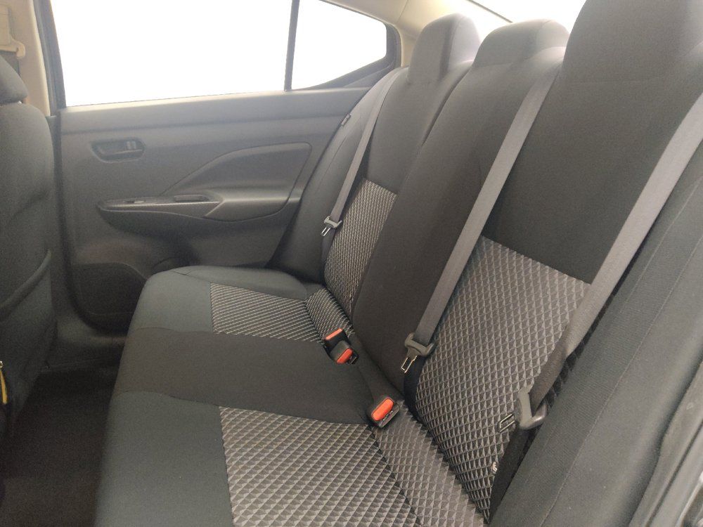 Used 2022 Nissan Versa S FWD image 18