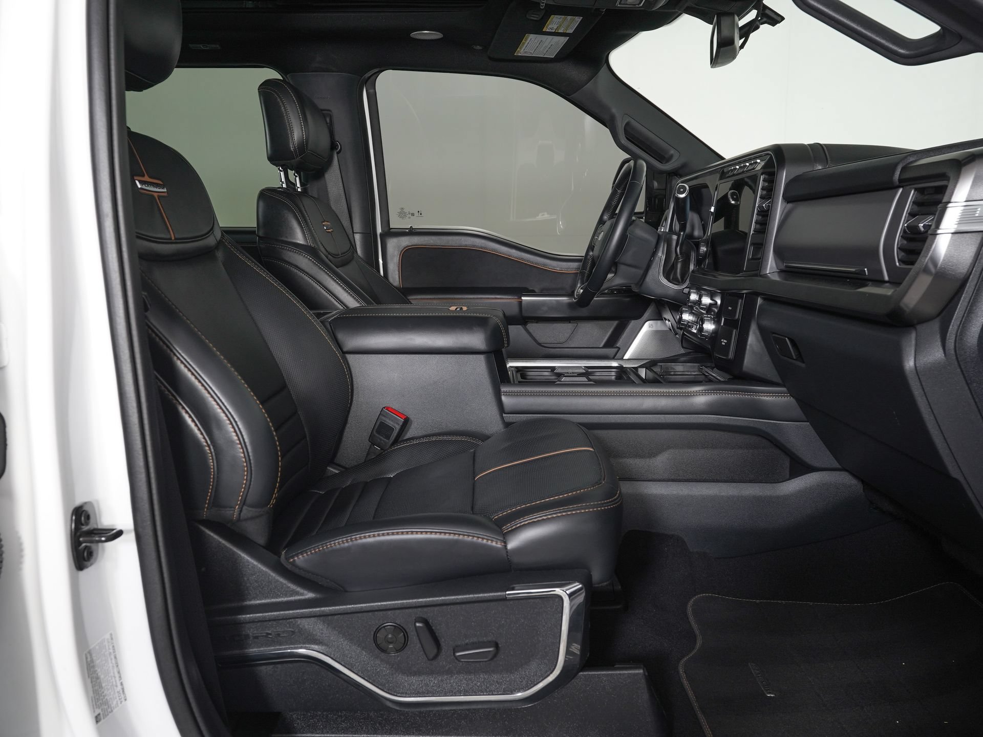 Used 2024 Ford F250 Platinum AWD/4WD image 8