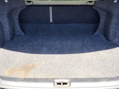 Used 2010 Toyota Camry LE FWD image 31