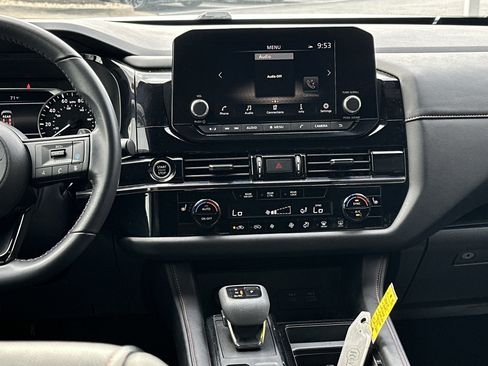 Used 2024 Nissan Pathfinder Rock Creek AWD/4WD image 23