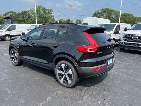 Used 2024 Volvo XC40 B5 Core AWD/4WD image 4