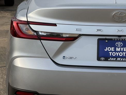 Used 2026 Toyota Camry LE FWD image 10