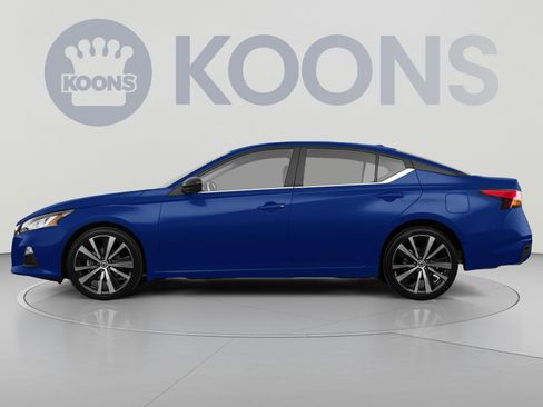 Used 2023 Nissan Altima 2.5 SR AWD/4WD image 2