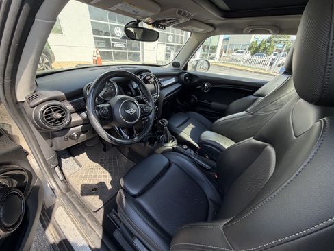 Used 2017 MINI Cooper S FWD image 2