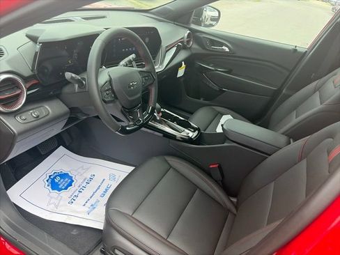New 2026 Chevrolet Trax RS w/ Driver Confidence Package FWD image 16