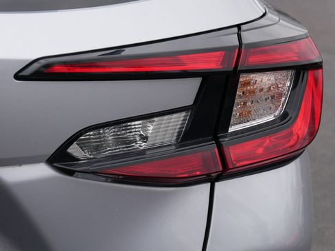 Used 2024 Subaru Crosstrek 2.0i AWD/4WD image 17
