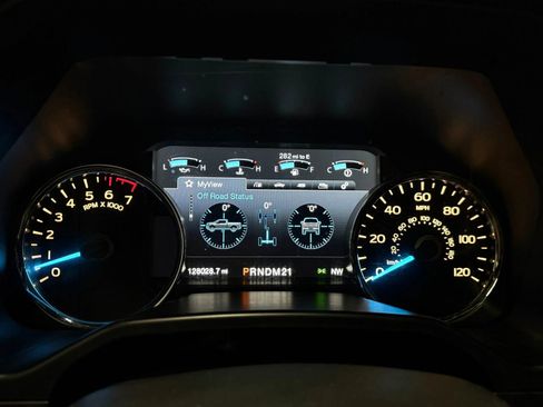 Used 2015 Ford F150 Platinum w/ Equipment Group 701A Luxury image 15