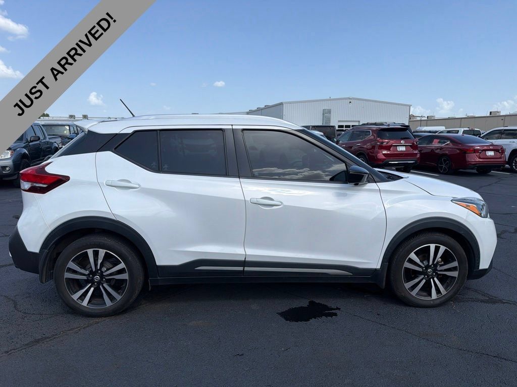 Certified 2020 Nissan Kicks SR w/ SR Premium Package FWD image 4