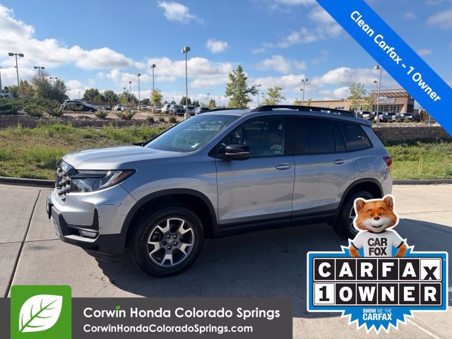 Used 2023 Honda Passport TrailSport image 2