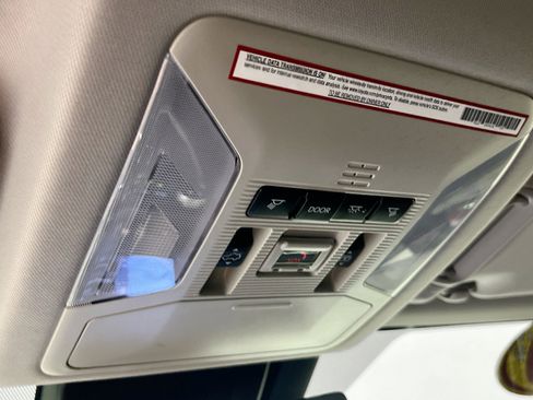 Used 2020 Toyota RAV4 Limited image 22