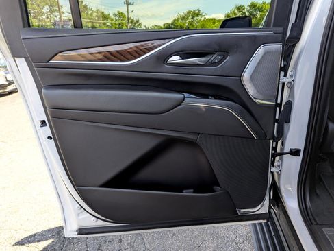 Used 2022 Cadillac Escalade ESV Sport Platinum image 41