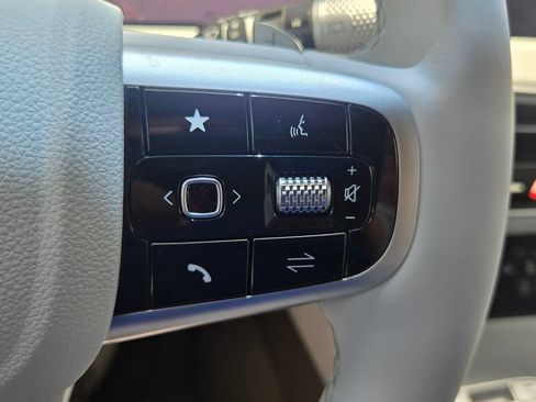 New 2026 Genesis GV70 2.5T Advanced AWD/4WD image 13