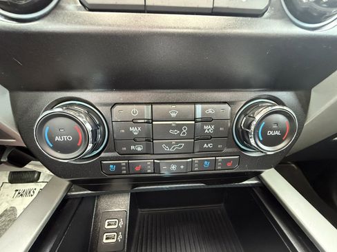 Used 2019 Ford F150 Lariat image 19