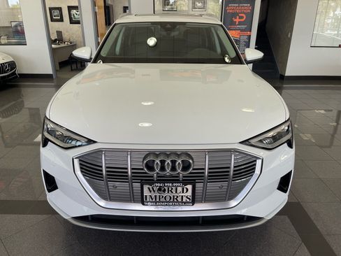 Used 2023 Audi e-tron Premium Plus w/ Premium Plus Package AWD/4WD image 9