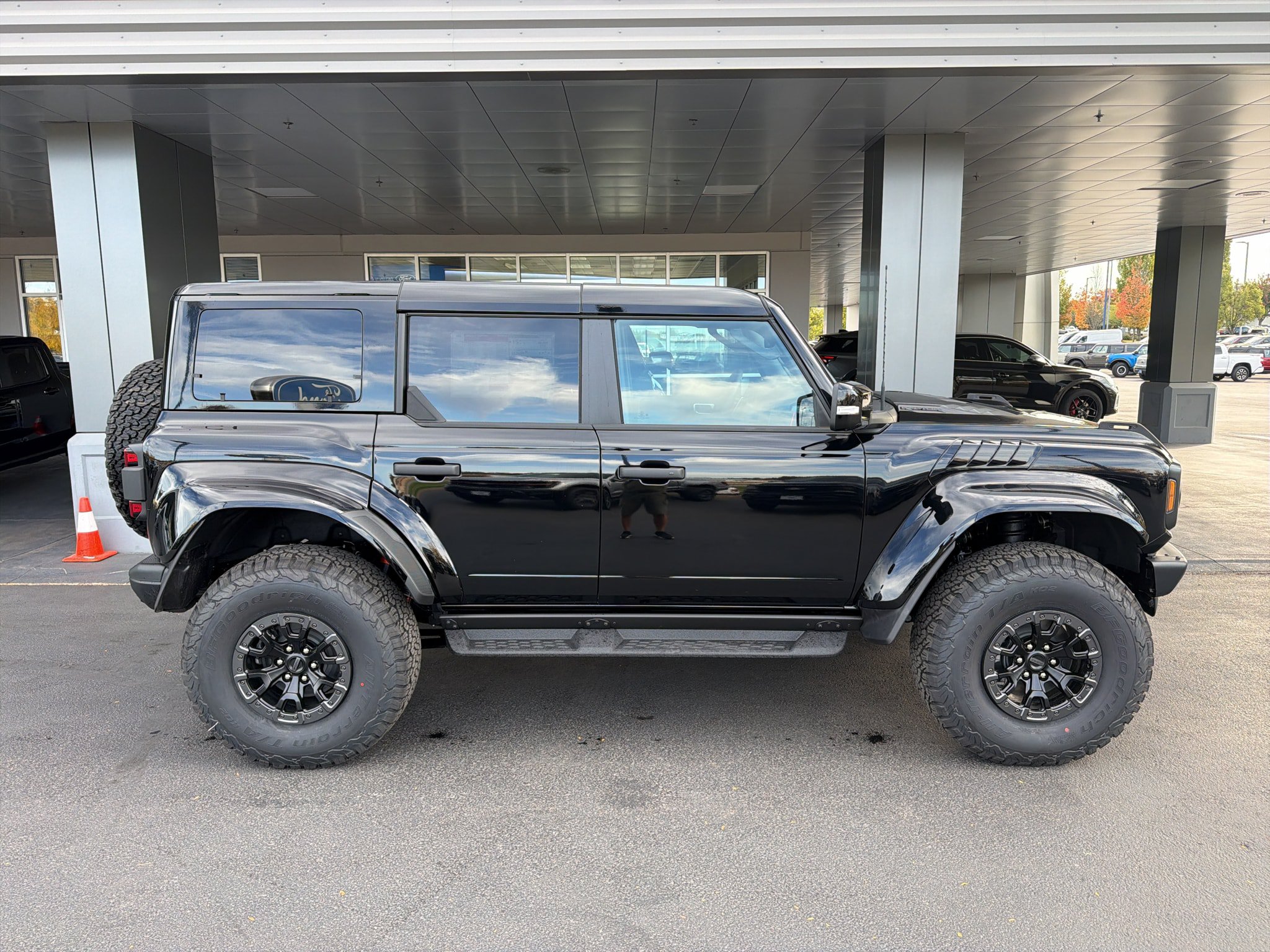 New 2026 Ford Bronco Raptor AWD/4WD image 10