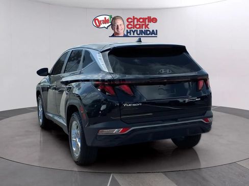 Used 2024 Hyundai Tucson SE AWD/4WD image 3