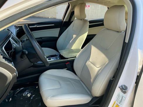 Used 2017 Ford Fusion Titanium image 19