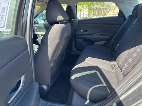 Used 2024 Hyundai Elantra SEL FWD image 13