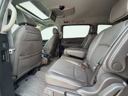Used 2022 Honda Odyssey Elite image 18