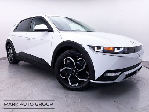 Used 2024 Hyundai Ioniq 5 SE RWD image 1