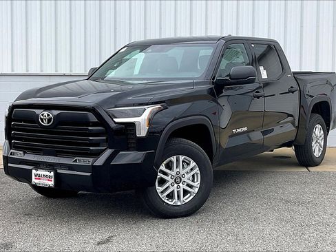 New 2025 Toyota Tundra SR5 image 2