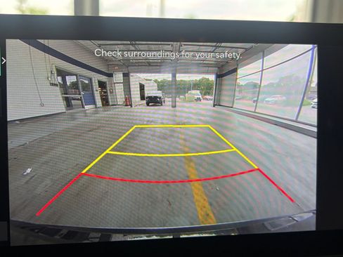 Used 2026 Kia Carnival FWD image 25