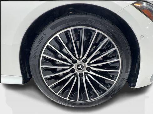 Used 2025 Mercedes-Benz CLE 300 4MATIC Coupe image 13