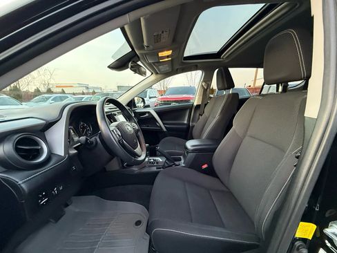 Used 2017 Toyota RAV4 XLE image 11