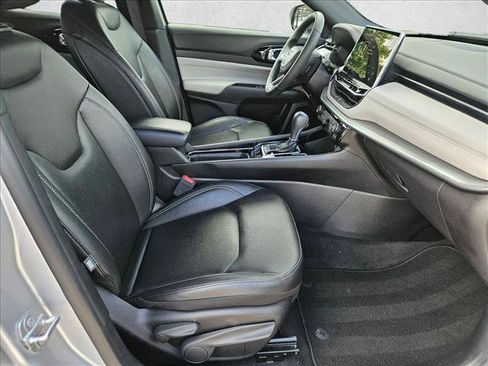 Used 2025 Jeep Compass Limited AWD/4WD image 20