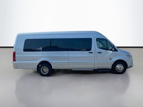 Used 2023 Mercedes-Benz Sprinter 3500 image 2
