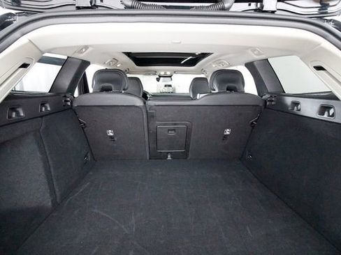 Certified 2025 Volvo V60 B5 Cross Country Plus image 24