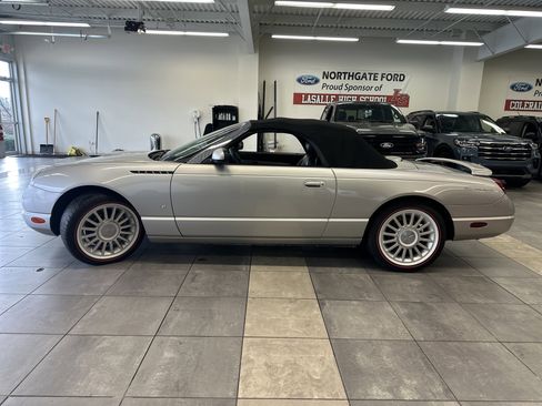 Used 2004 Ford Thunderbird Deluxe image 17