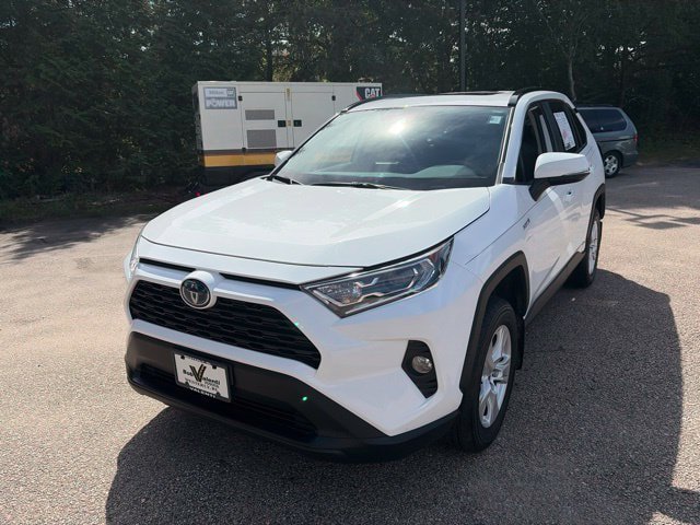 Used 2019 Toyota RAV4 XLE w/ Convenience Package AWD/4WD image 2