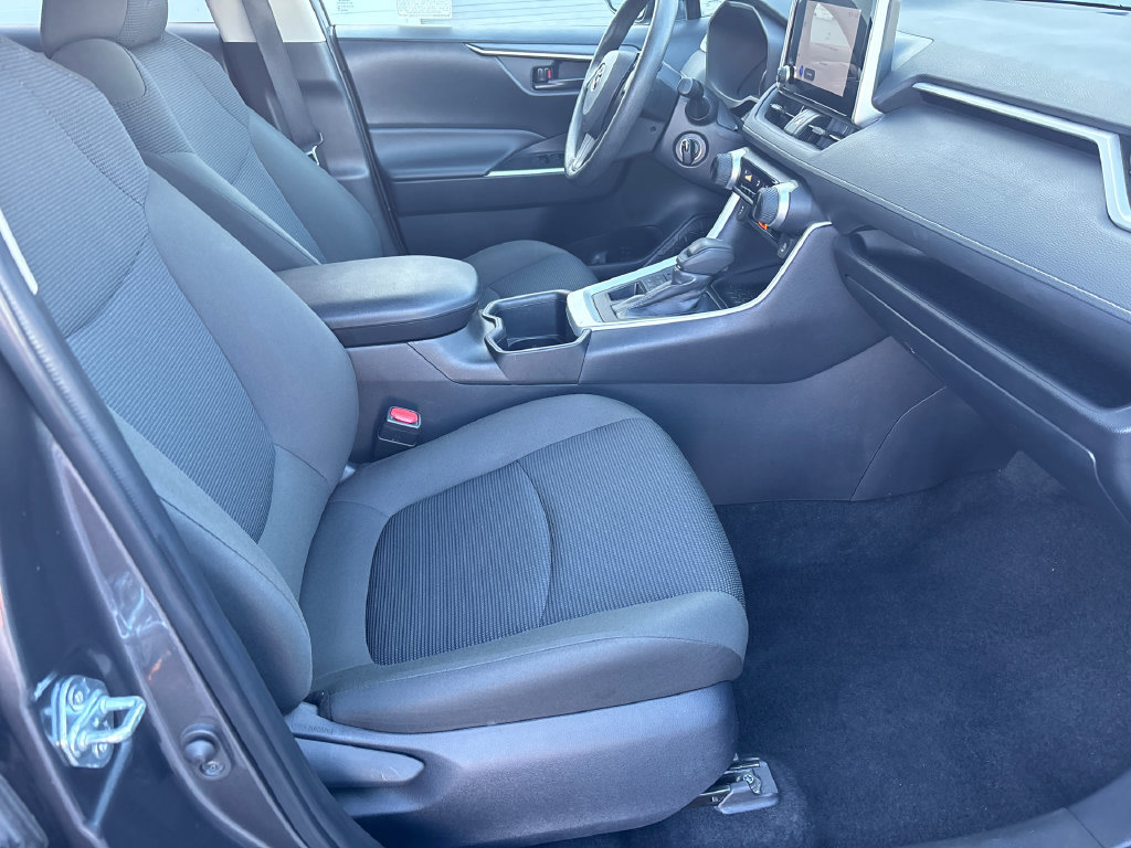 Certified 2025 Toyota RAV4 LE AWD/4WD image 15