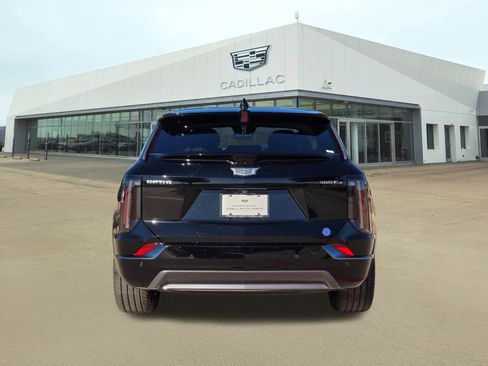 New 2026 Cadillac Optiq Sport 2 w/ LPO, Floor Liner Package AWD/4WD image 5
