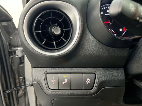 Used 2024 Kia Forte LXS w/ LXS Technology Package image 17