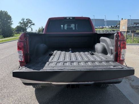 Used 2024 RAM 2500 Tradesman w/ Chrome Appearance Group AWD/4WD image 6