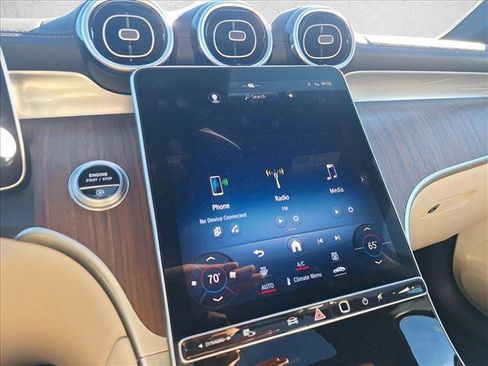 Used 2024 Mercedes-Benz GLC 300 4MATIC image 13