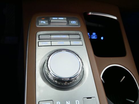 Certified 2023 Genesis GV70 2.5T w/ Advanced Package image 29