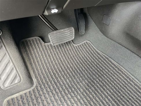 Used 2023 GMC Sierra 1500 Denali Ultimate image 17