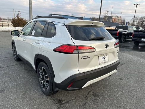 New 2026 Toyota Corolla Cross XLE image 3