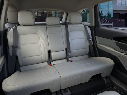 New 2026 Lincoln Nautilus Premier AWD/4WD image 11