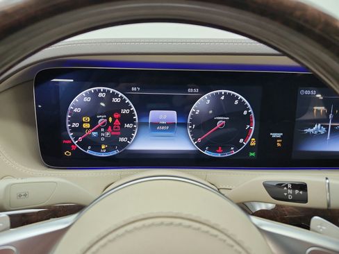 Used 2019 Mercedes-Benz S 560 Sedan image 9