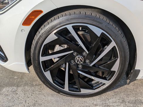 Used 2023 Volkswagen Arteon SEL Premium image 10