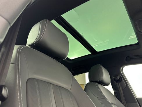 Used 2023 Audi e-tron Premium w/ Convenience Plus Package image 16