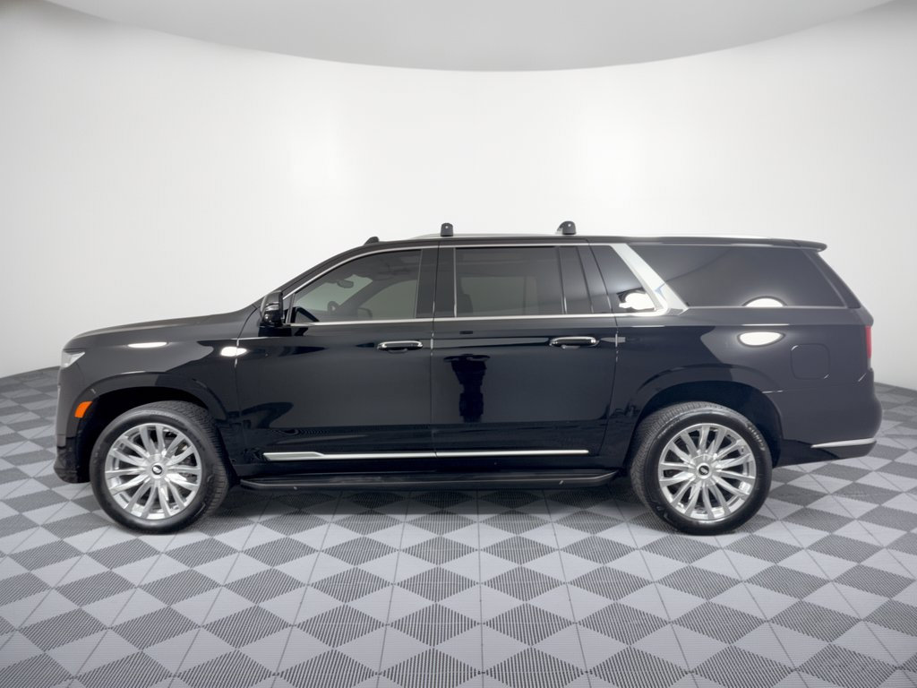 Used 2023 Cadillac Escalade ESV Premium Luxury AWD/4WD image 2