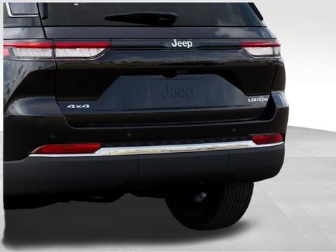 New 2026 Jeep Grand Cherokee Laredo AWD/4WD image 13