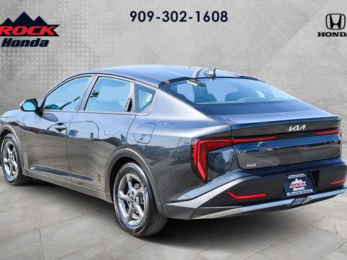 Used 2025 Kia K4 LXS image 6