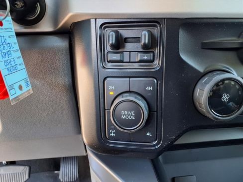 New 2026 Ford F250 XLT w/ FX4 Off-Road Package image 12