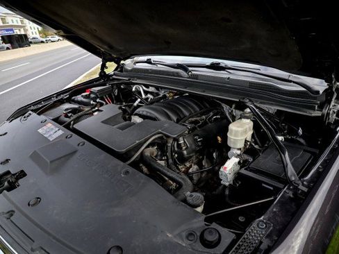 Used 2015 Chevrolet Suburban LT w/ Max Trailering Package image 39